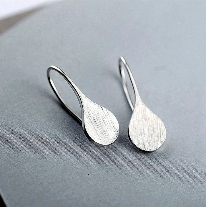 Brushed silver earrings