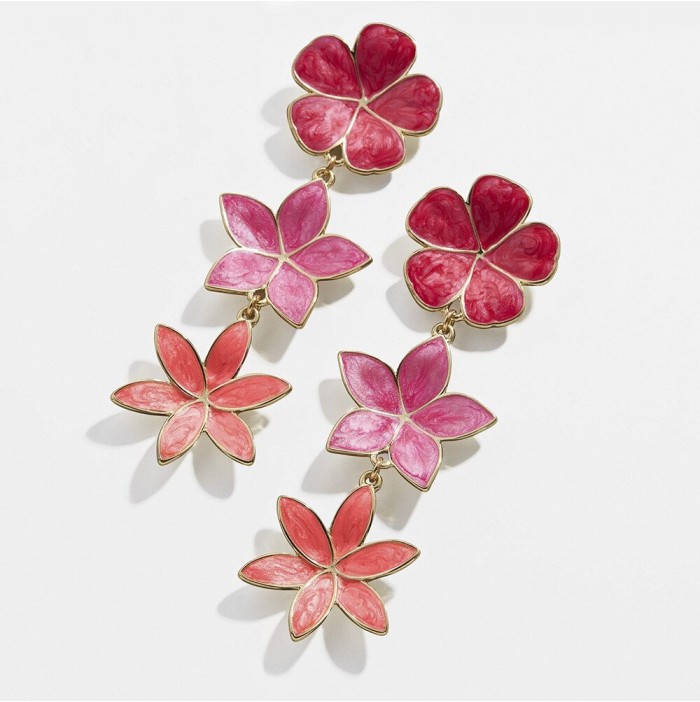 Blumenanhänger Ohrringe aus rosa Emaille