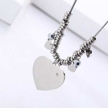 Large heart medallion necklace 2