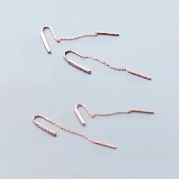 Orecchini in argento rose gold con linea di strass e catena 2