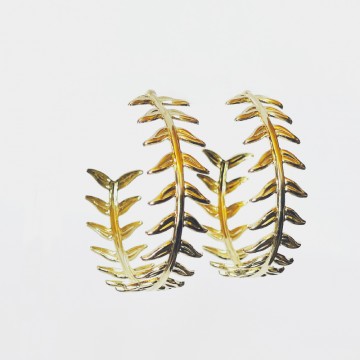 Hoop earrings with gold leaves 1