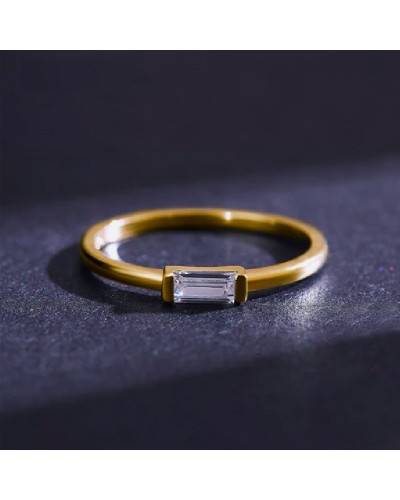Princess cut rectangular cubic zirconia solitaire gold ring