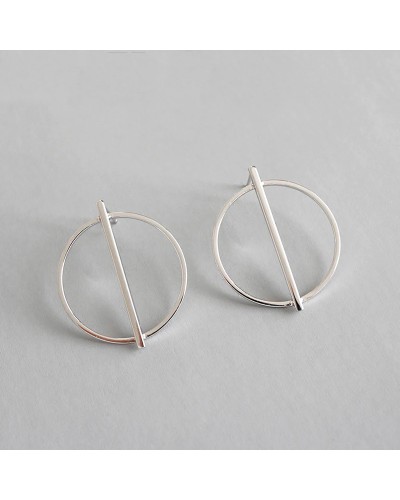 Silberne minimalistische Ohrringe