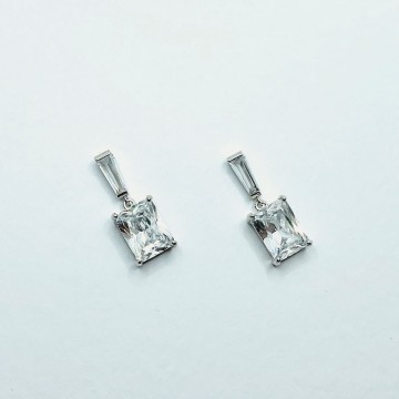 Boucles d'oreilles zircons taille princesse 1