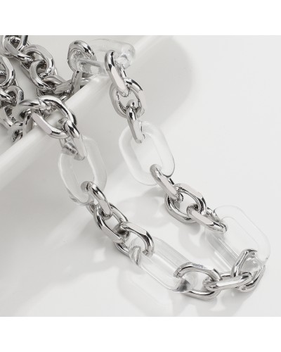 Klobige Halskette mit transparenten Ringen